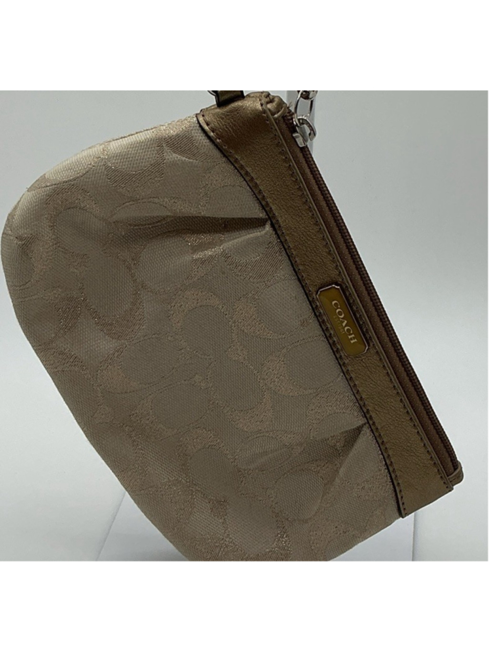 Coach Signature C Jacquard Wristlet Beige Gold Metallic Leather Zip Y2K